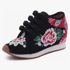 NEW Harajuku Asian Inspired Floral Embroidered Platform Hidden Heel Sneakers